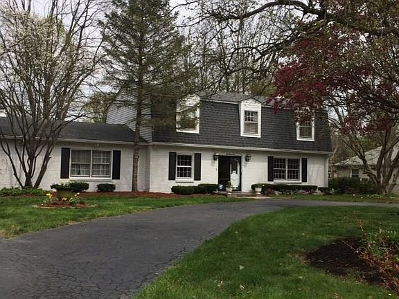 2nd image of 636 Holliday Ln