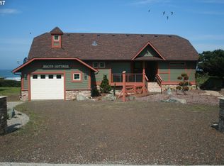 30672 Old Coast Rd, Gold Beach, OR 97444
