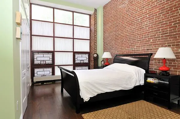 Sold by Level Group | media 37