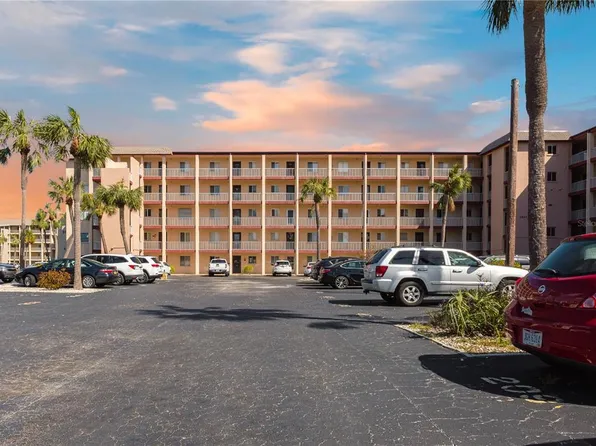 3975 Lake Bayshore Dr #F-504, Bradenton, FL 34205