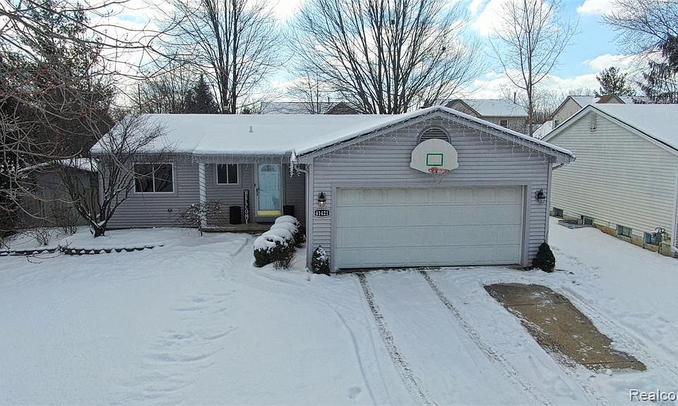 1st image of 41421 Cumberland Dr