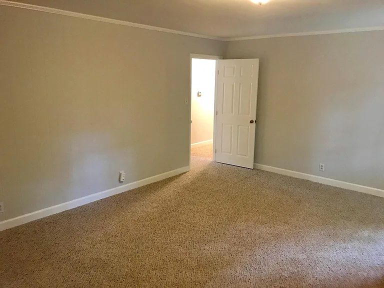 720 Clarion Dr — Photo 14
