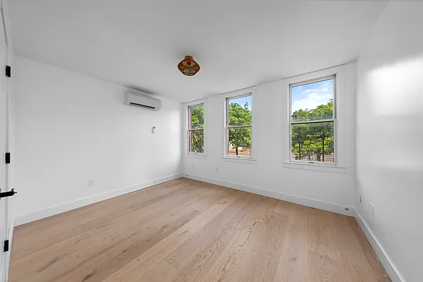 Rented by Friedman Mayer, LREB | media 14