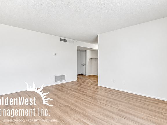 3rd image of 2041 W Berridge Ln APT 1