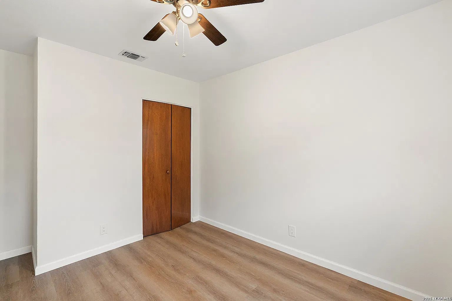 5 bed, 1342 sqft, $1,850 — Photo 1
