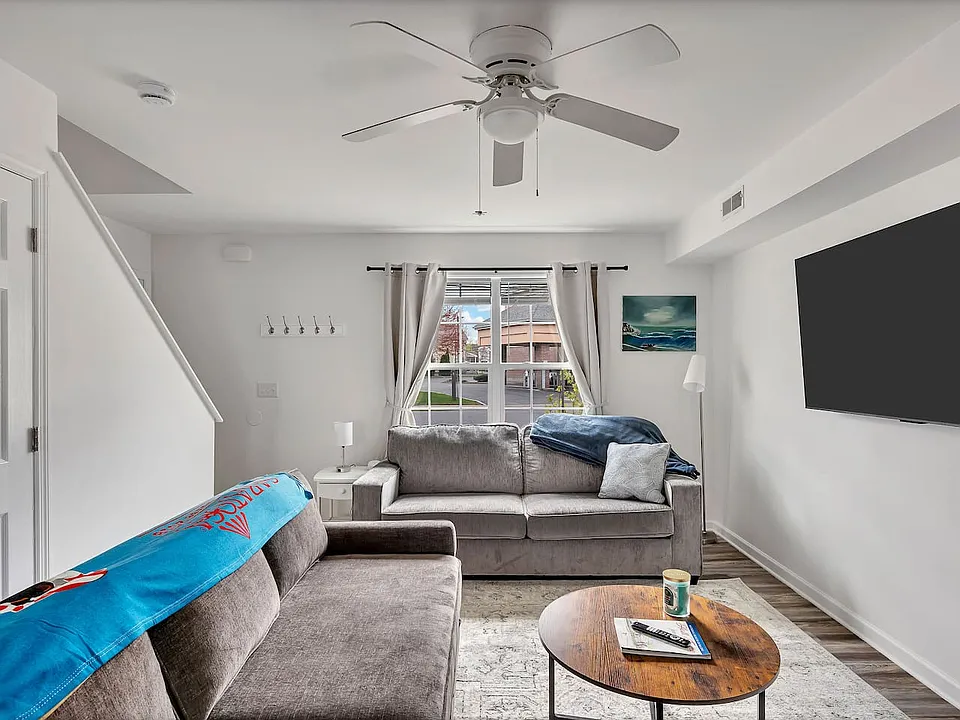 65 1st St #1A