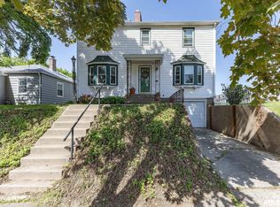 2226 24 1/2 St, Rock Island, IL 61201