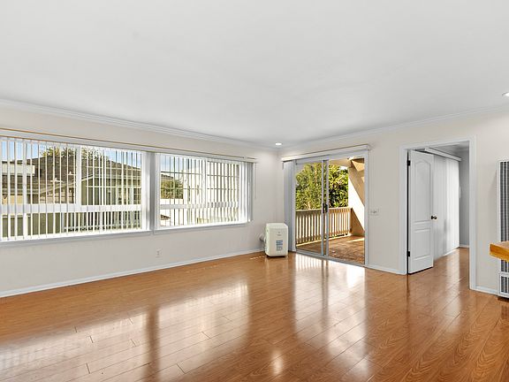 3rd image of 1730 1/2 S Carmelina Ave