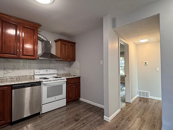 Updated Kitchen. Appliances included: Fridge, Stove, Dishwasher