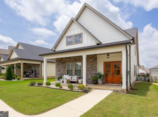 407 Tuscany Village Dr, Ringgold, GA 30736