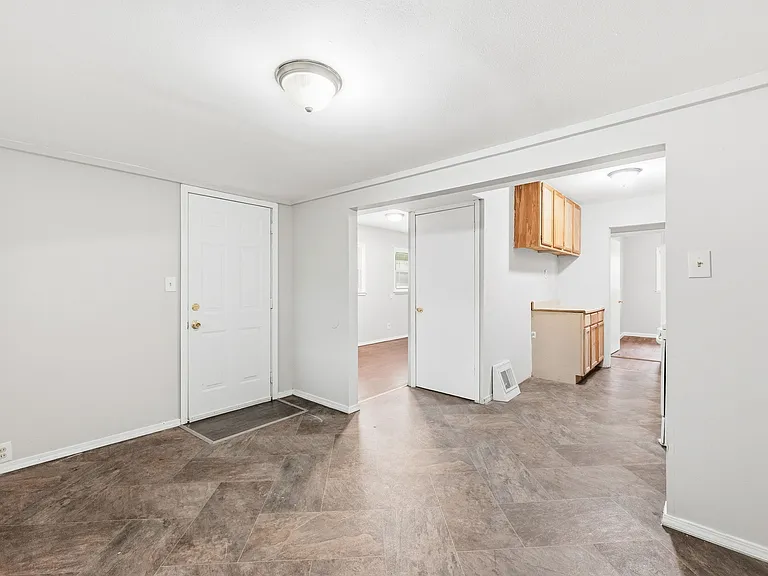 10519 Renfrew Dr — Photo 39
