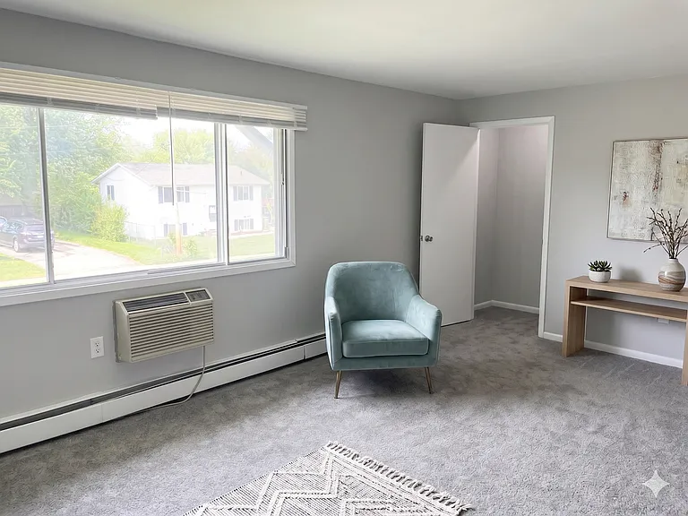 Oak Apartments in Kenosha — Photo 7