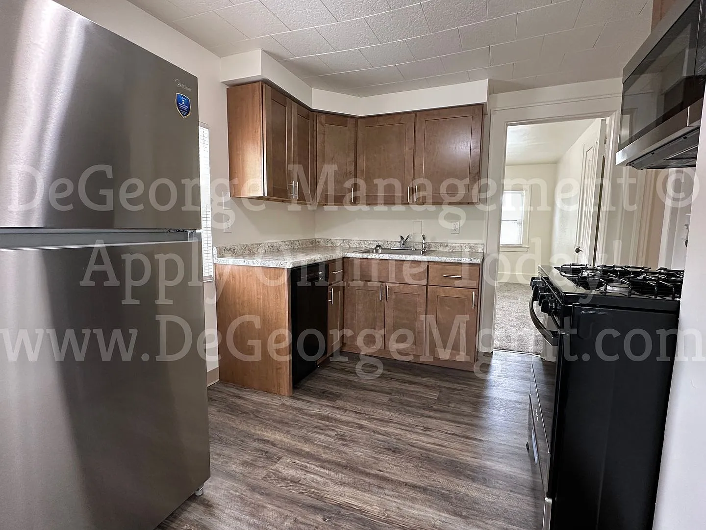 Sterling Square Townhomes — Photo 2