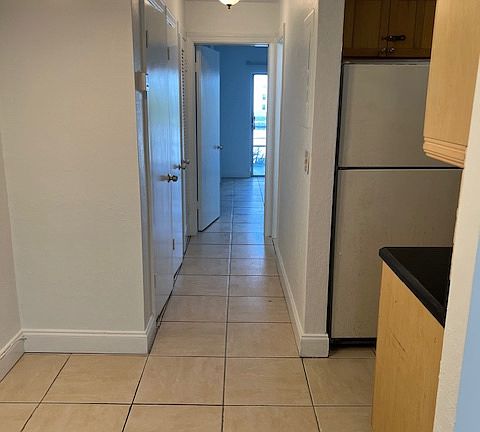4th image of 3915 S Flagler Dr APT 316