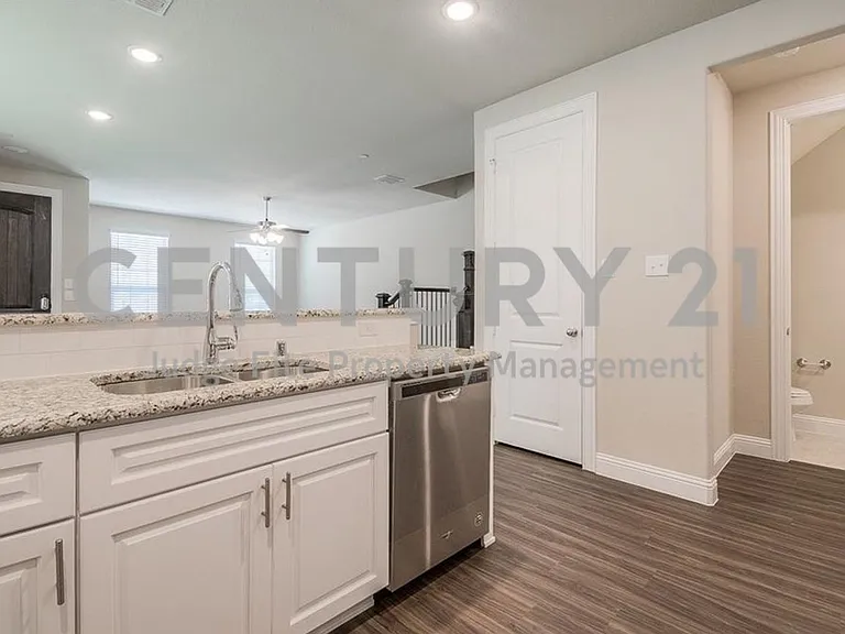 4720 Piedras Lanzar Dr — Photo 7
