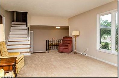 4th image of 930 King George Blvd