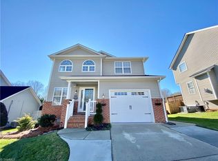 610 Camden Place Dr, Winston Salem, NC 27103