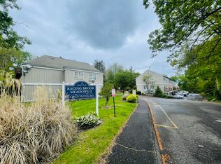 10 Scuppo Rd UNIT A1, Danbury, CT 06811