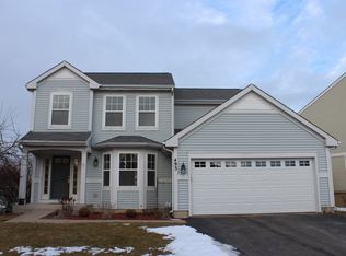 493 Finch Dr, Round Lake, IL