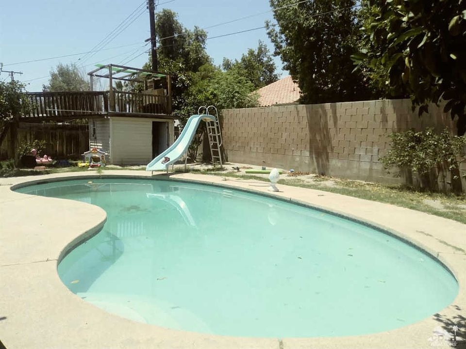2nd image of 47600 Zoila Ave