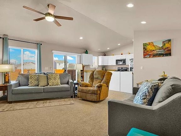 2nd image of 3039 Candice Ln
