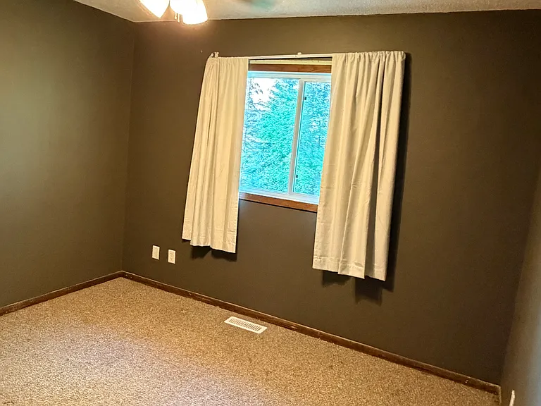 2712 Rolling Oak Rd — Photo 4