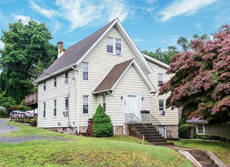 1st image of 483 Benedict Ave Floor 2