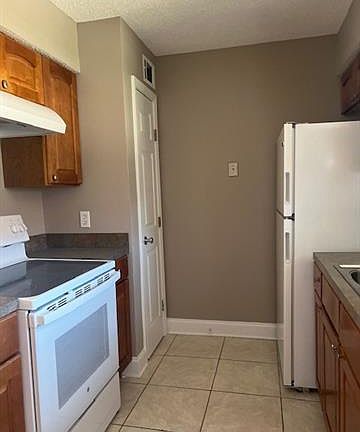 5th image of 1701 42nd St APT C