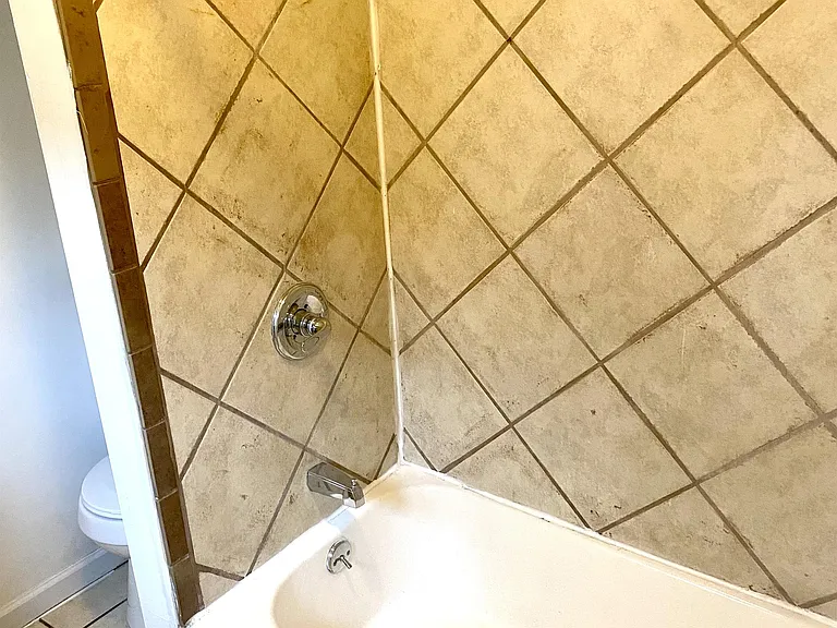 Kitchen Bathroom 3