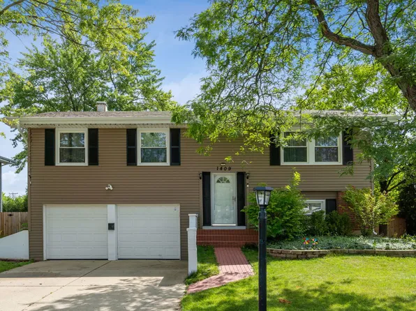 1409 Hassell Pl, Hoffman Estates, IL 60169