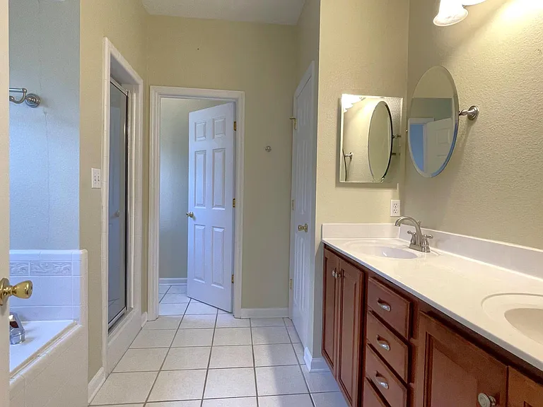 2876 Alexis Ln — Photo 12