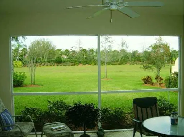 7615 Camminare Dr, Sarasota, FL 34238