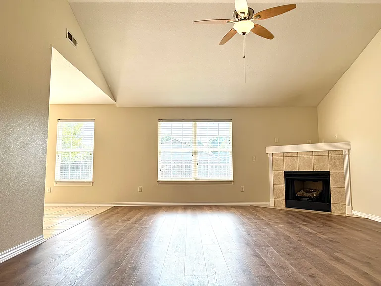 3307 SW Carriageway Ave — Photo 11