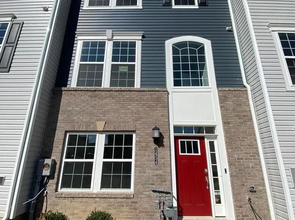 1454 Clingmans Dome Dr, Frederick, MD 21702