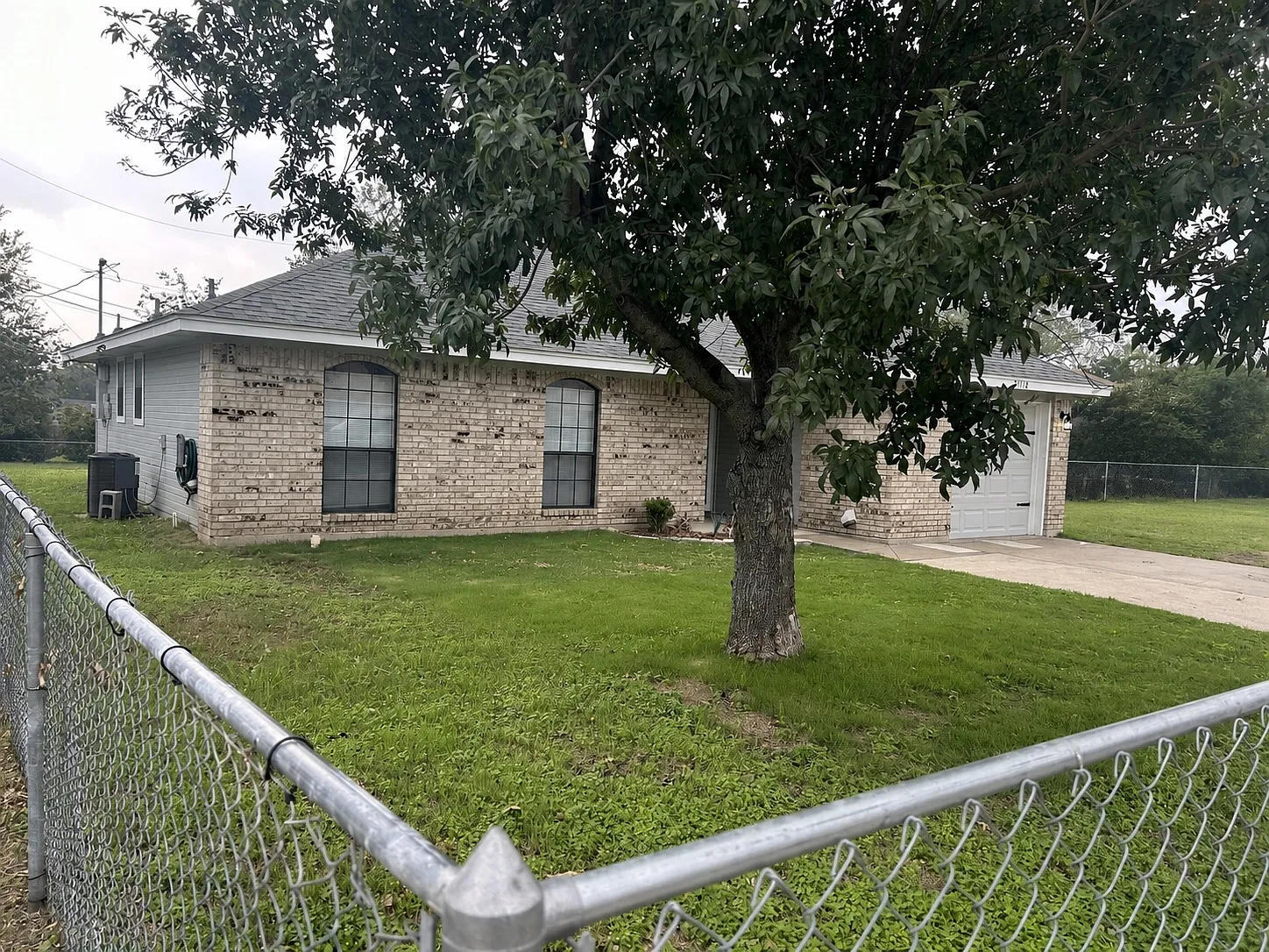 2110 Jerome Dr — Photo 3