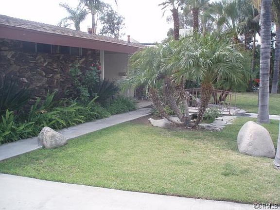 3rd image of 747 E Mockingbird Ln