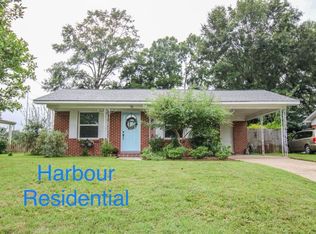651 Grand Blvd, Chickasaw, AL 36611