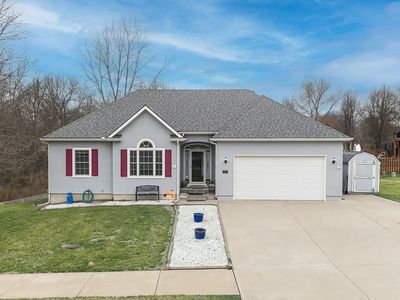 950 Holiday Dr, Lansing, KS, 66043