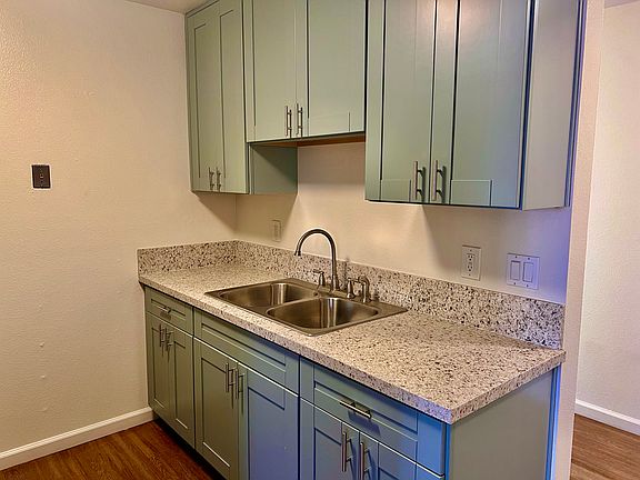 4th image of 429 Palm Ave APT 14