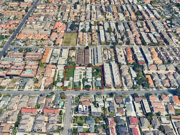 338 S Alhambra Ave, Monterey Park, CA 91755