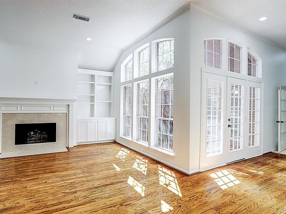 5th image of 3231 Hickory Brook Ln