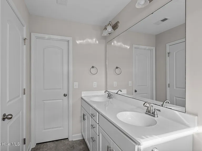16 Catalina Cir #16 — Photo 21