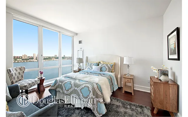Sold by Douglas Elliman | media 21