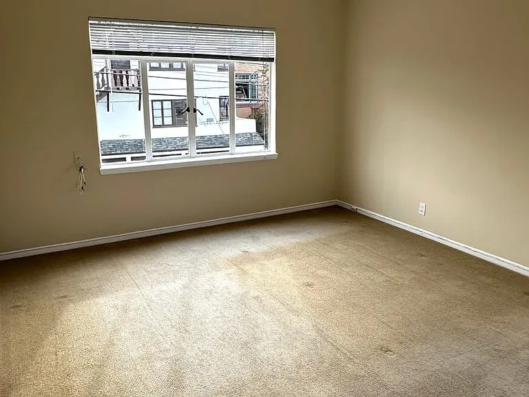 2641 Ivy Dr — Photo 17