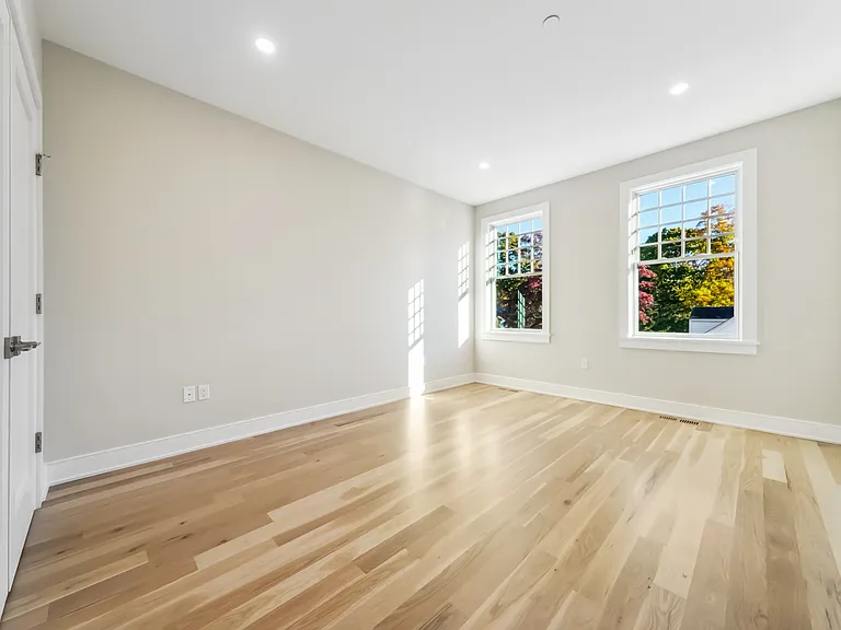 8 Husted Ln #1D — Photo 13