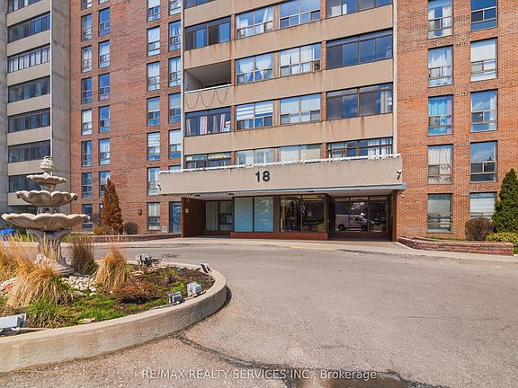 2nd image of 18 Knightsbridge Rd #304