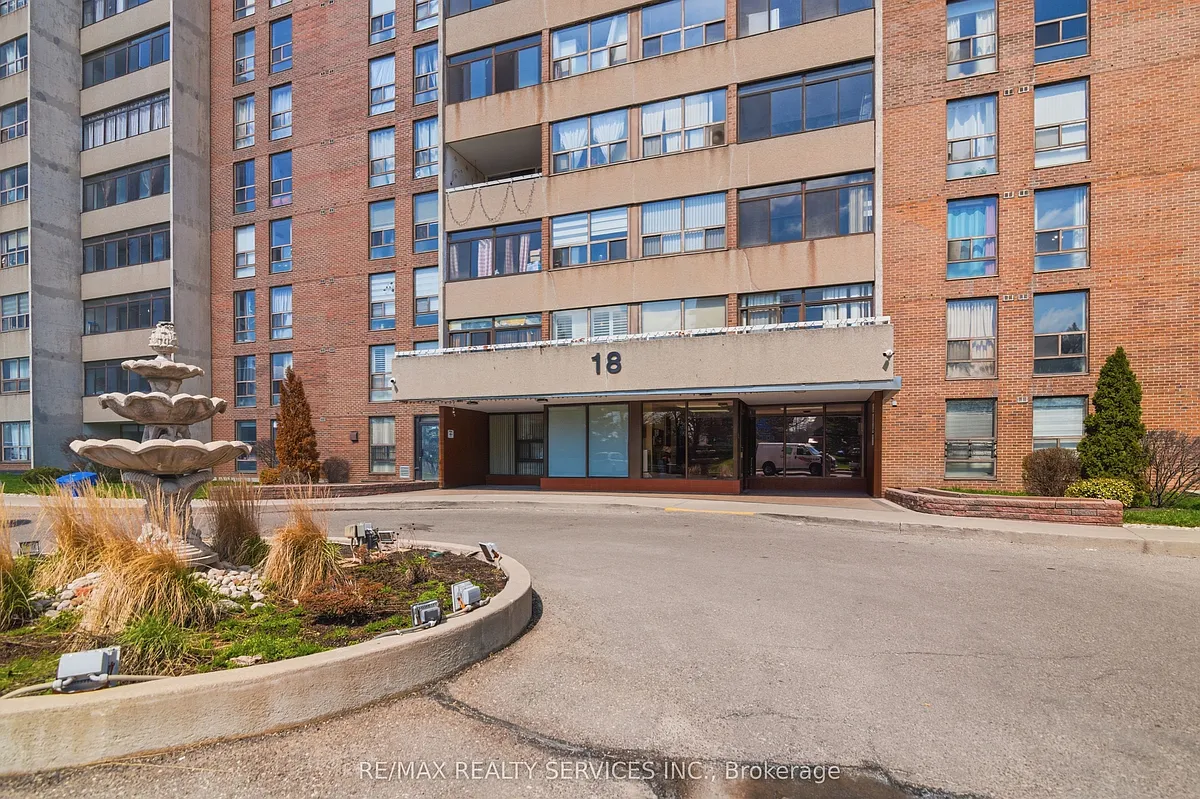 Building Photo - 18 Knightsbridge Rd #304