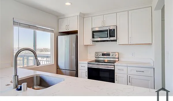 124 Farragut Ave #18 — Photo 28