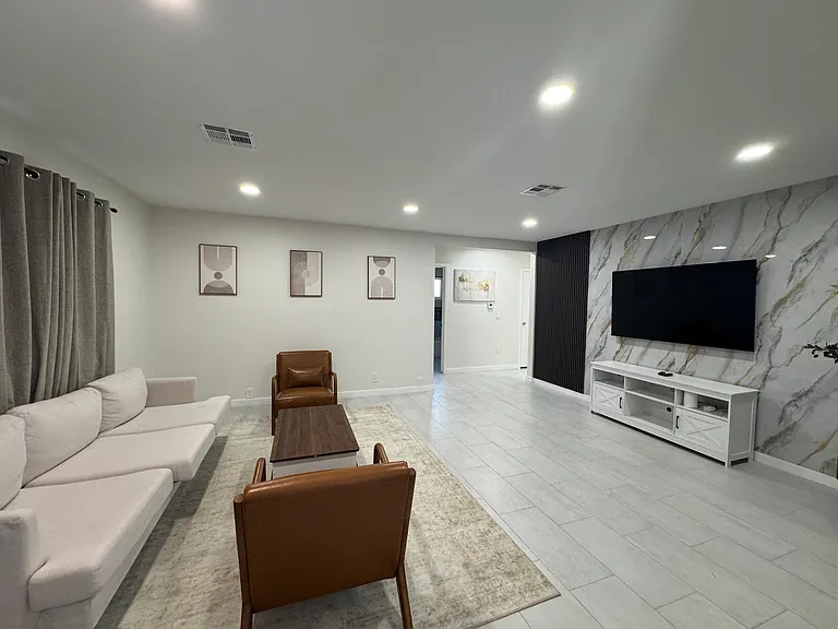 2026 W Orange Ave — Photo 6