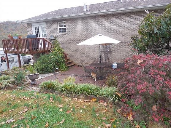 4th image of 210 Stewart Hills Dr